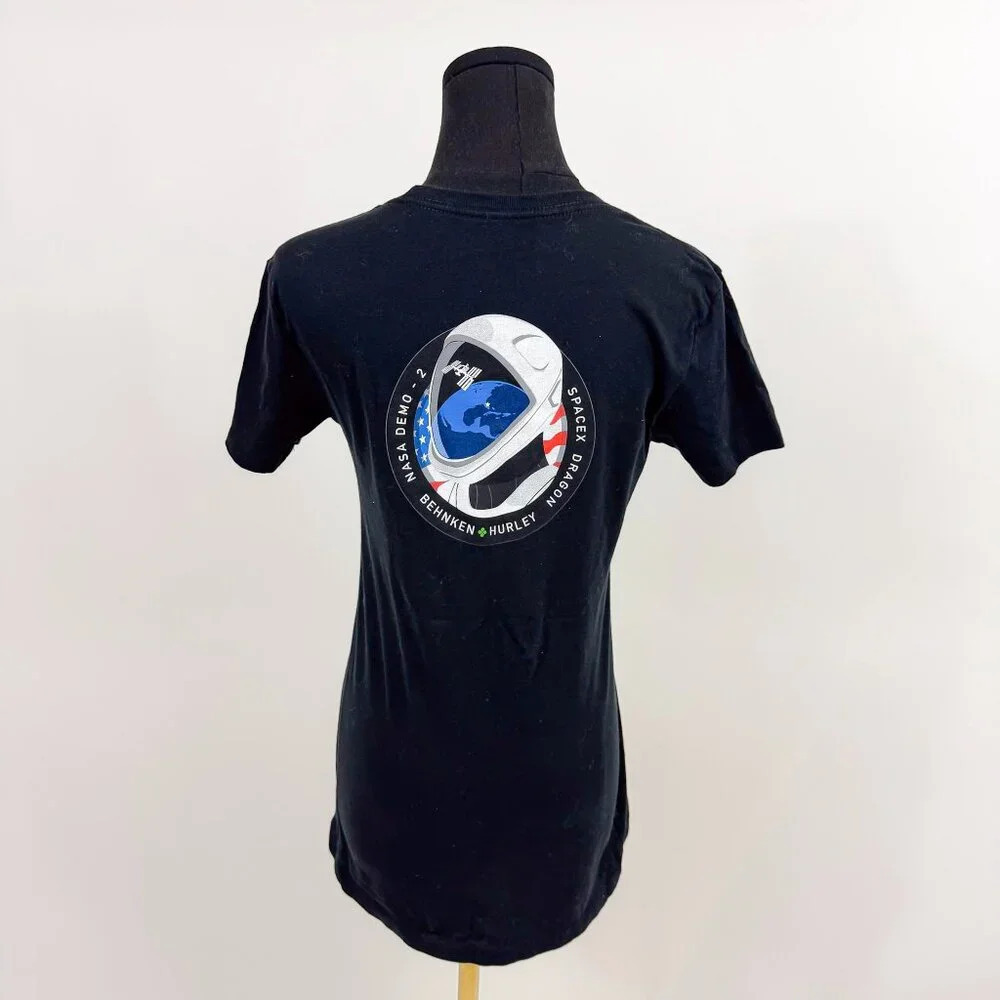 WOMENS SMALL SPACE X GRAPHIC T SHIRT